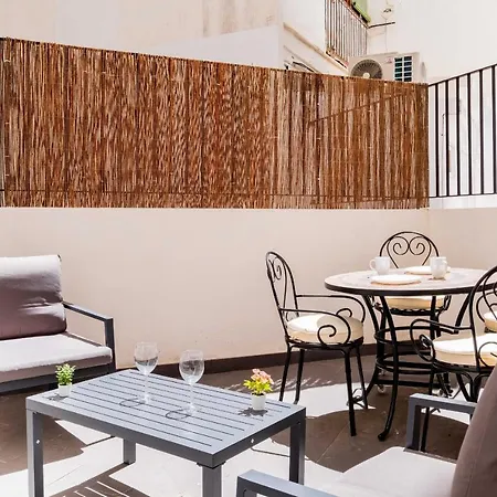 Apartment Quality With Homely Decor